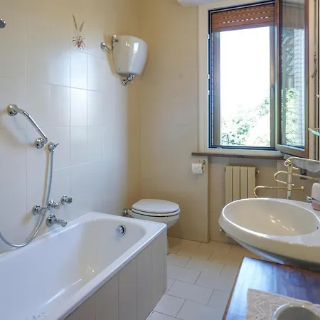 Lovely In With Kitchen Monteriggioni